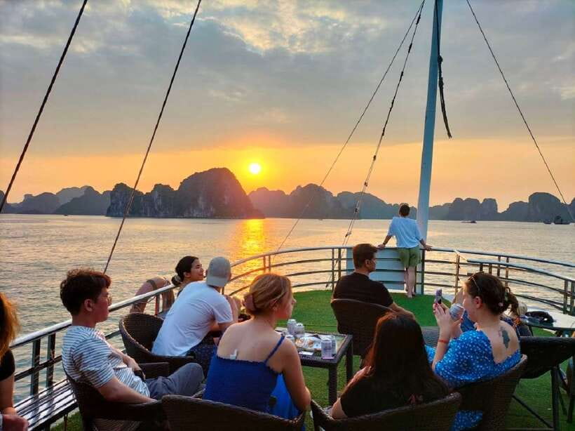 Hanoi: Ha Long Bay Day Cruise - Swimming, Meal, Kayaking - What the $41 price really buys you