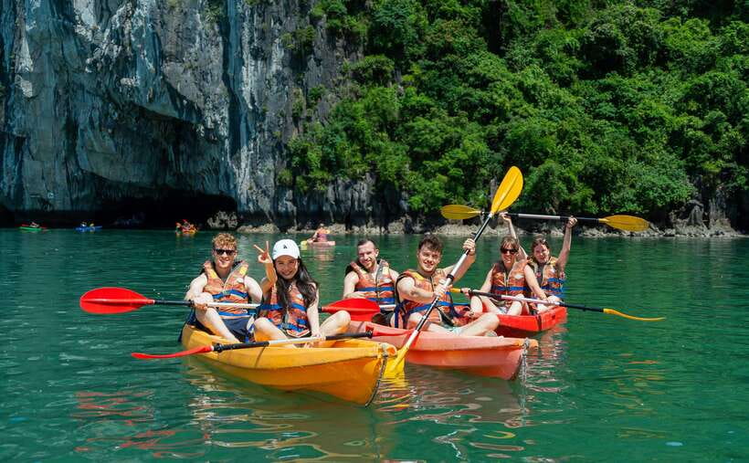 Hanoi: Halong Bay Cruise, Amazing Cave, Titov Island & Kayak - Sung Sot Cave and its surprising rock formations
