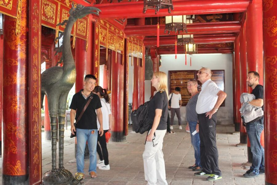 Hanoi Highlights: Full-Day Small Group City Tour with Lunch - Lacquer painting and Hanoi handicrafts