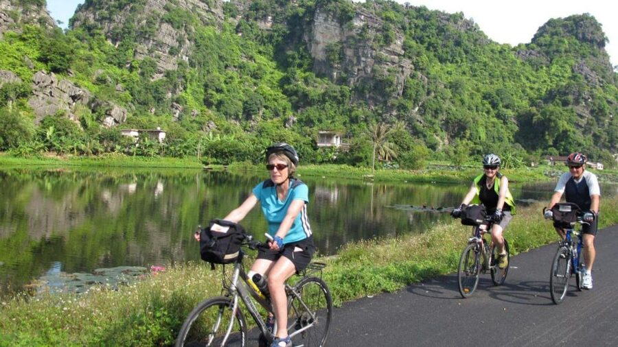 Hanoi: Hoa Lu, Trang An, and Mua Cave Full-Day Trip - Who should book this day trip?