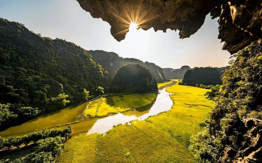Hanoi: Hoa Lu, Trang An, and Mua Cave Full-Day Trip - Leaving Hanoi for Ninh Binh