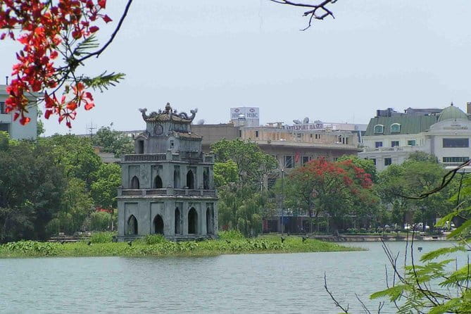 Hanoi in a day from Halong city - Ho Chi Minh’s Mausoleum and Ba Dinh Square