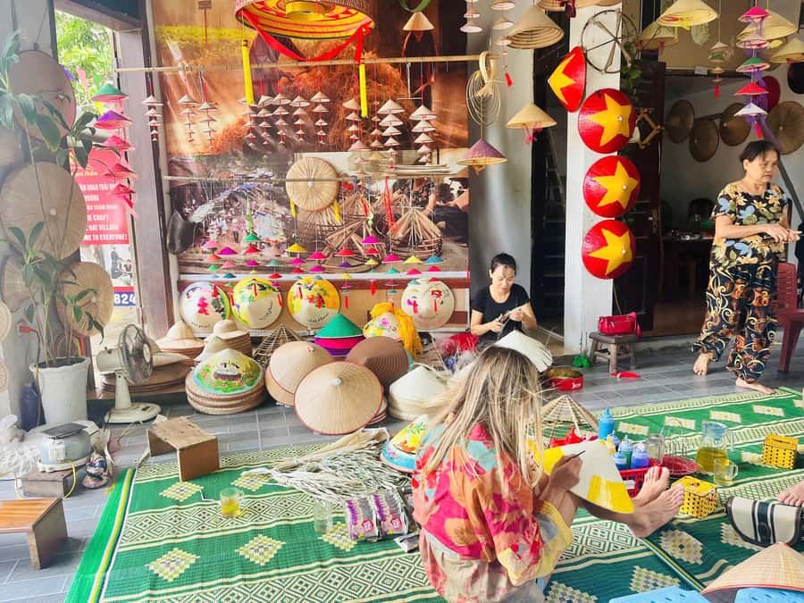 Hanoi: Incense Village, Conical Hat, & Dough Figurines Tour - Who should book this experience