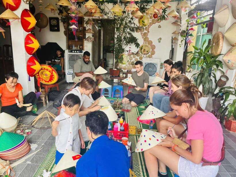 Hanoi: Incense Village, Hat, and Lacquer Artisanal Tour - Time options and the optional Train Street finish
