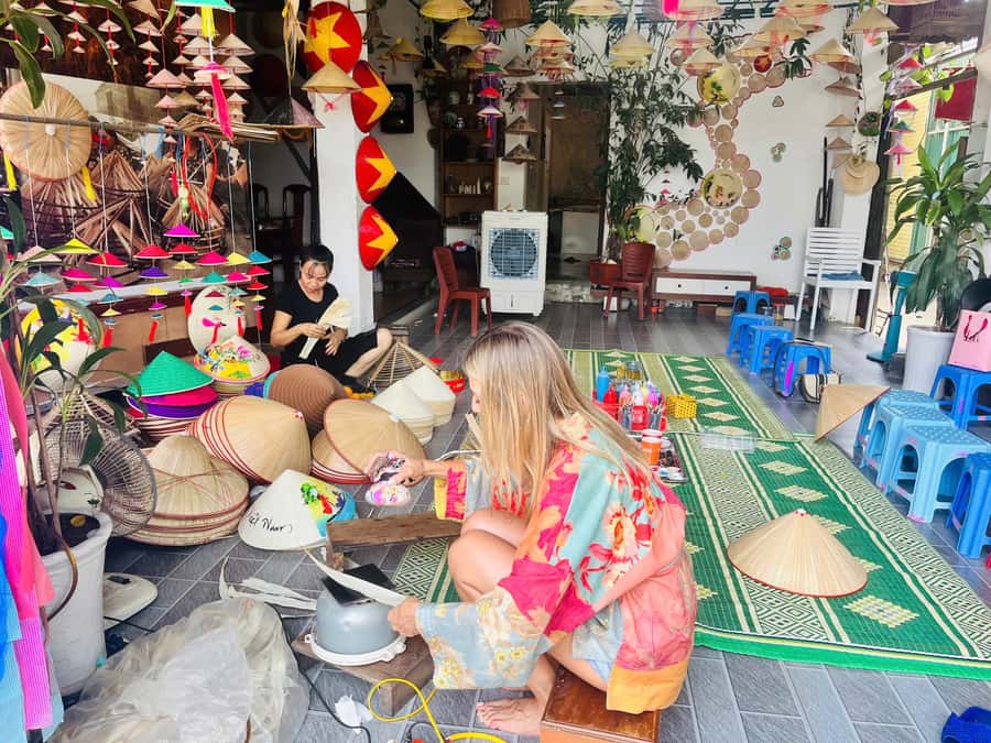 Hanoi: Incense Village, Hat, Lacquer, & City Highlights Tour - The full-day lacquer village and home lunch