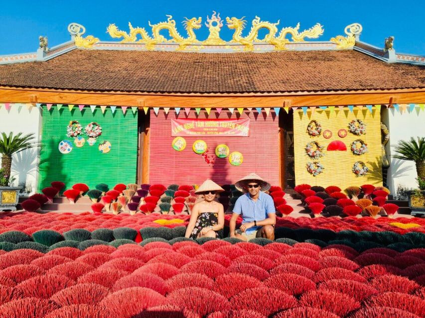 Hanoi: Incense Village, Hat, Lacquer Tour & City Highlights - Bus comfort, group size, and the price