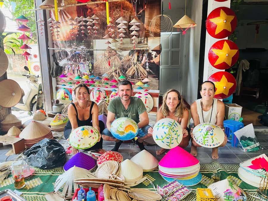 Hanoi: Incense Village, Hat-Making & Ninh Binh, Tam Coc Tour - Lunch at a local house on the full-day route