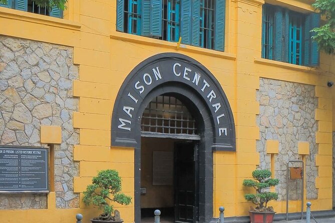 Hanoi Insight City Private Tour - B52 Victory Museum and a difficult wartime symbol