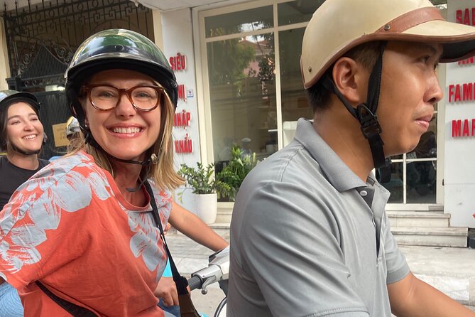 Hanoi Jeep Tour: City Highlights, Train St & Hidden Gems - A quiet pause at Tao Sach Pagoda