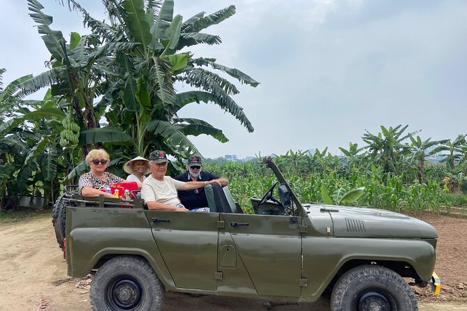 Hanoi Jeep Tour: City Highlights, Train St & Hidden Gems - West Lake and a Vietnamese meal in the Old Quarter
