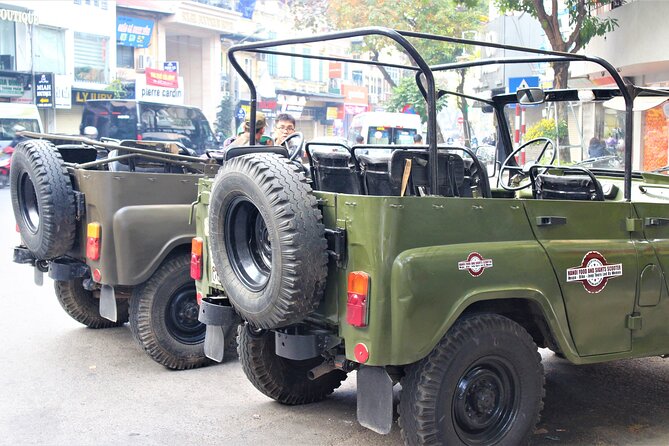 Hanoi Jeep Tours Led By Women: Hanoi City Jeep Tours - Hom Market begins the ride with local color