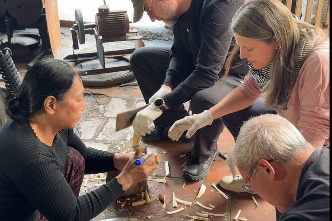 Hanoi Knife-Making Class:Join the Legacy in Blacksmith's Workshop - Da Sy, where knife making is part of daily life