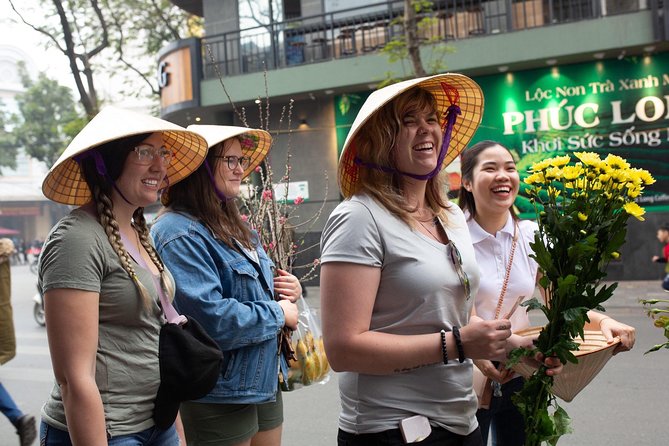 Hanoi Maya Kitchen: Traditional Cooking Class & Market Tour - Starting with the local market