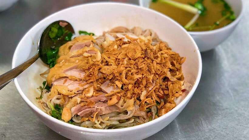 Hanoi: Michelin Guide Street Food Walking Tour - Starting in Hanoi’s Old Quarter