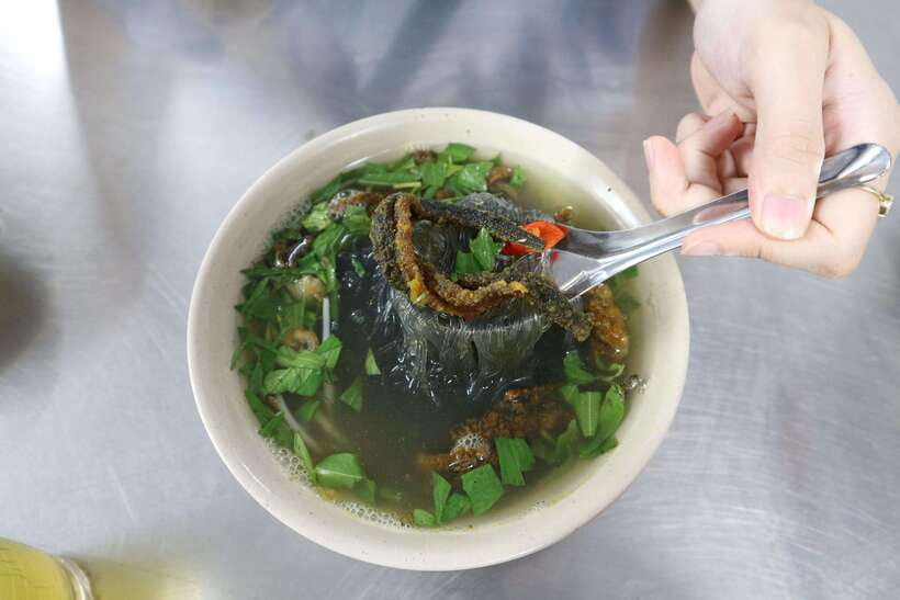 Hanoi: Michelin Guide Street Food Walking Tour - Optional Train Street, water puppets, and spa time