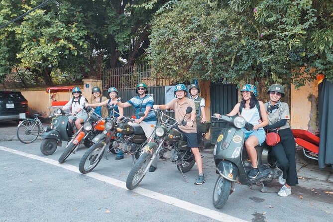 Hanoi Motorbike Tour: Hanoi HIGHTLIGHTS & HIDDEN GEMS - Hai Ba Trung Temple and the shift to quieter streets
