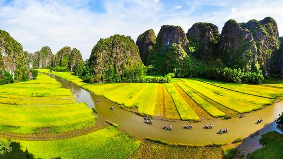 Hanoi/Ninh Binh: 1-Day Tam Coc/Trang An, Hoa Lu & Mua Caves - Mua Cave and the 500-step climb