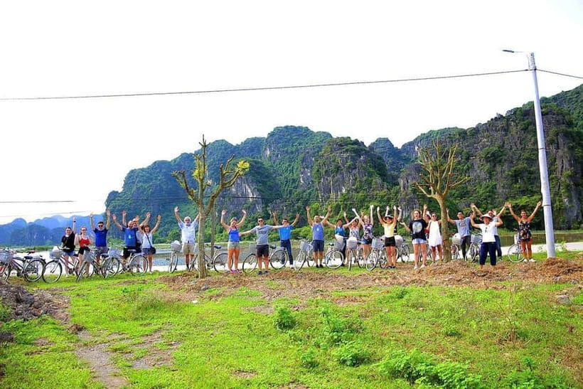 Hanoi/Ninh Binh: 1-Day Tam Coc/Trang An, Hoa Lu & Mua Caves - How much value do you get for $45?