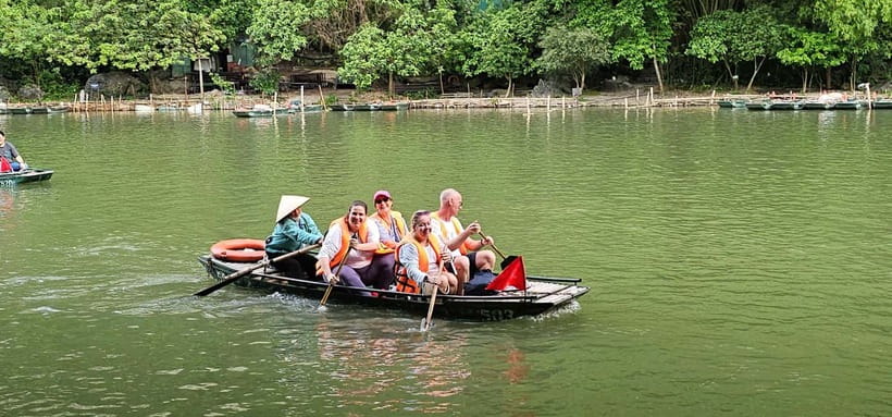 Hanoi: Ninh Binh, Bai Dinh/Hoa Lu, Trang An, & Mua Cave Tour - Hoa Lu and the countryside cycling option