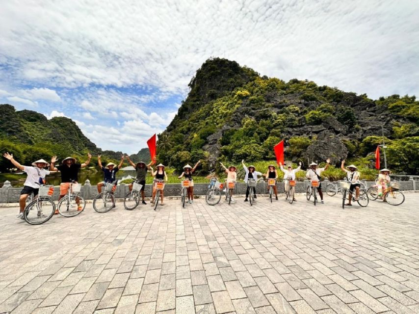 Hanoi: Ninh Binh, Hoa Lu, Tam Coc and Mua Cave Day Trip - Leaving Hanoi early for Ninh Binh