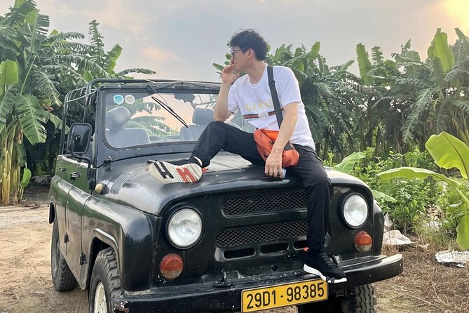Hanoi Offbeat Jeep Tours - Old Quarter and Train Street: Hanoi in close quarters
