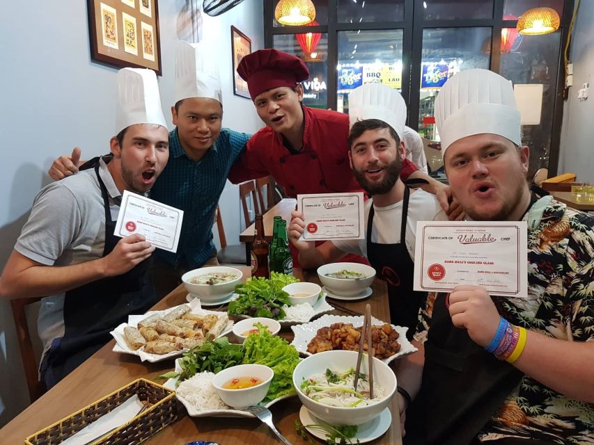 Hanoi: Old Quarter Market Tour and Cooking Class with Meal - Who should book this Hanoi food experience?