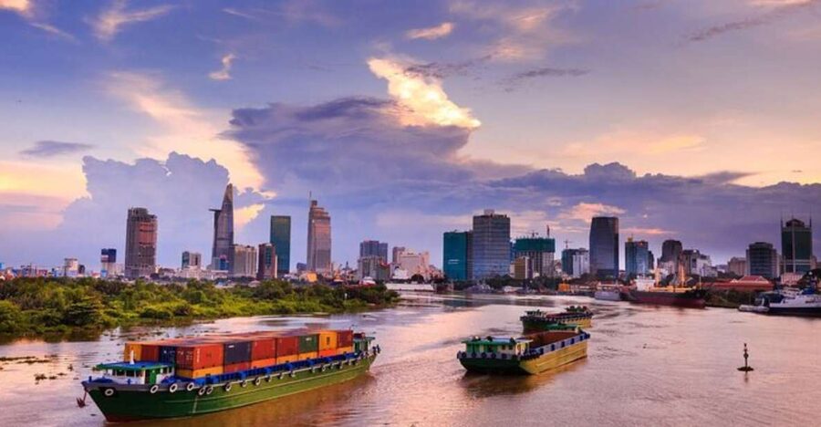 Hanoi: Private custom tour with a local guide - Old Quarter lanes and Hanoi street life