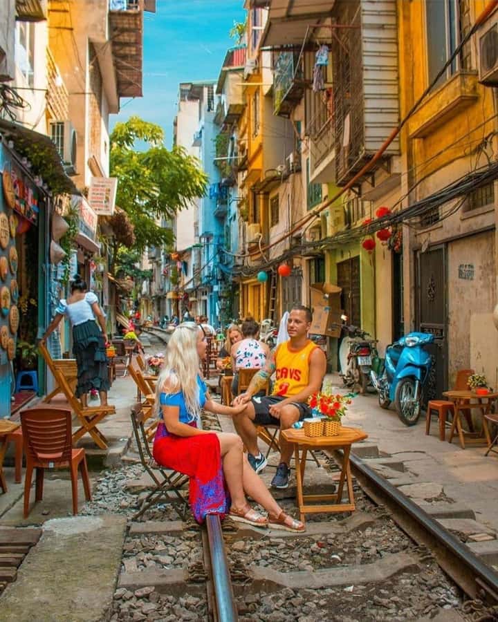 Hanoi: Private Half-day City Highlights and Hidden Gems Tour - Dong Xuan Market, where Hanoi goes to work