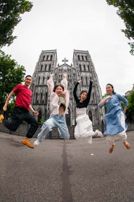 Hanoi Private Photoshoot – Iconic Spots & Hidden Gems - Why a Private Photo Walk Works So Well in Hanoi