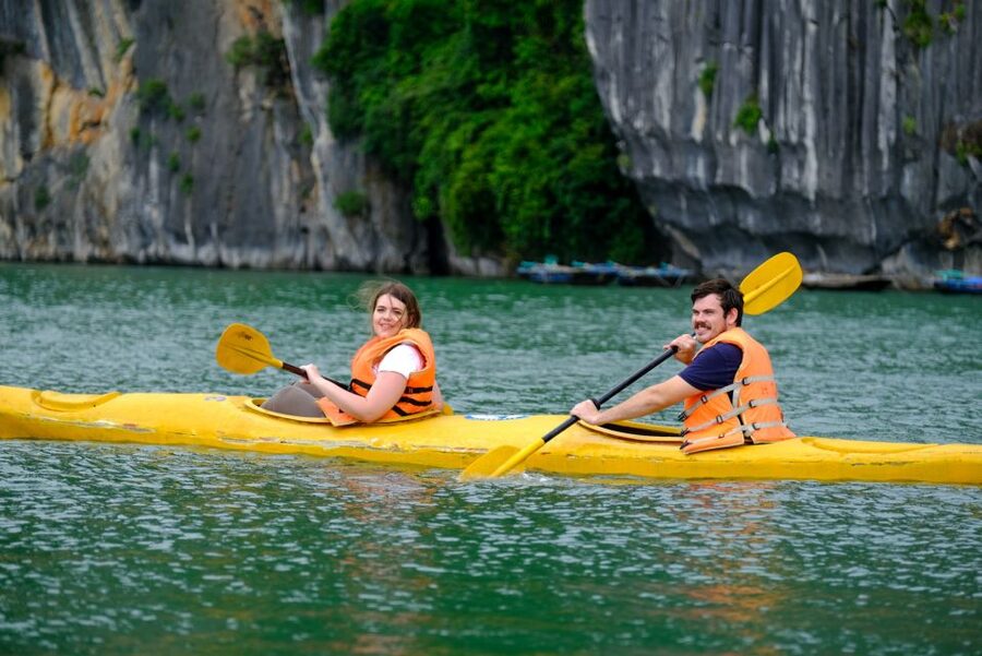 Hanoi: Roundtrip Halong Bay Islands, Caves, Kayaking & Lunch - Who should book this $44 experience
