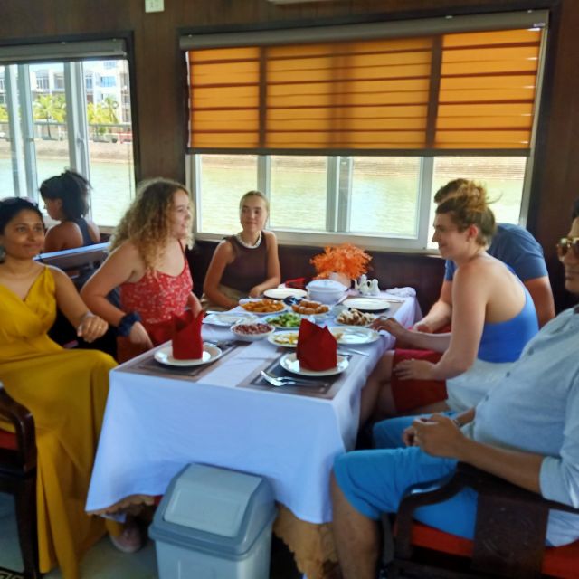 Hanoi: Roundtrip Halong Bay Islands, Caves, Kayaking & Lunch - Sung Sot Cave, Ha Long Bay’s big underground stop