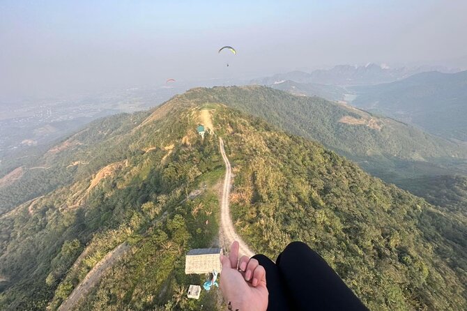 Hanoi Sky Tour: Paragliding - The landing zone and the final mountain ride
