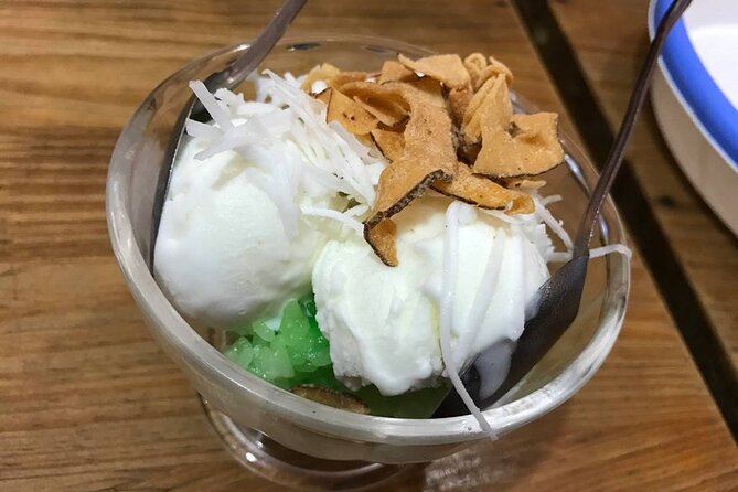 Hanoi Street Food Adventure: Train Street & Local Delights - Booking, meeting, and cancellation details