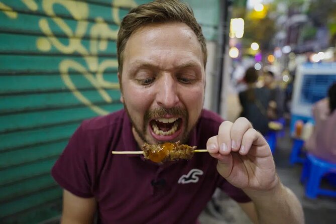 Hanoi Street Food Tour - Best Price - Walking the Old Quarter between bites