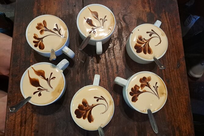 Hanoi Street Food Tour with Local Guide - Pho, Local Beer, and Egg Coffee