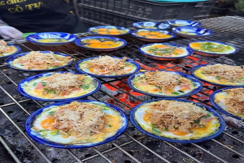 Hanoi: Street Food Tour with Train Street & Hidden Alleyways - Dessert and the question of unfamiliar flavors
