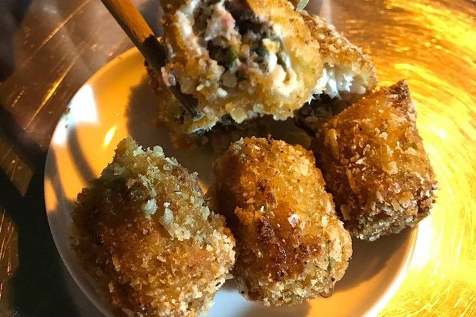 Hanoi Street Food Walking Tour - Moon and the value of a good guide
