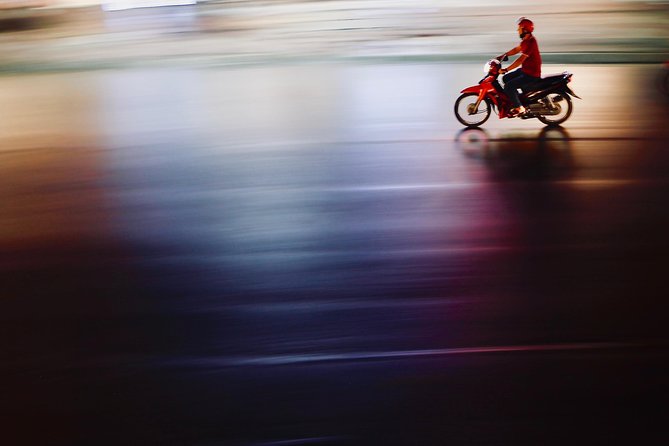Hanoi Street Photography with a Pro – Phone & Camera - Timing, weather, and practical planning
