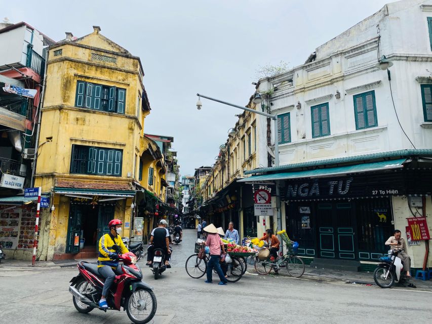 Hanoi: The Hidden Old Quarter Experience - Looking down on Hanoi from the rooftop