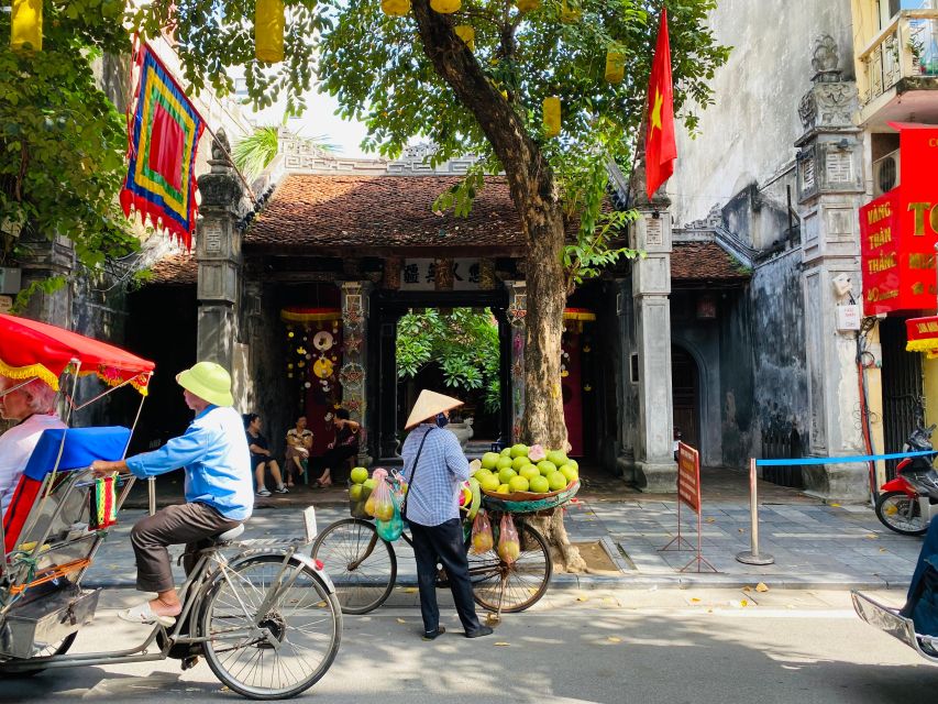 Hanoi: The Hidden Old Quarter Experience - Dong Xuan Market from a different angle