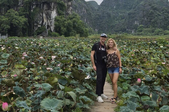 Hanoi to Ninh Binh Day Trip: Mua Cave, Trang An Boat Ride - Lunch - The Trang An boat ride: two hours on quiet water