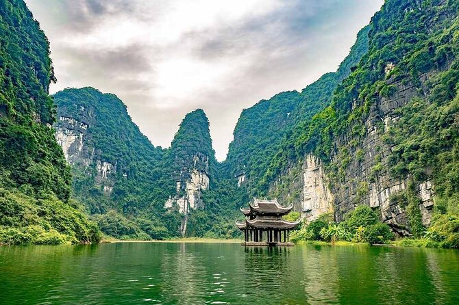 Hanoi to Ninh Binh Day Trip: Mua Cave, Trang An Boat Ride - Lunch - Leaving Hanoi at 7:00 a.m.