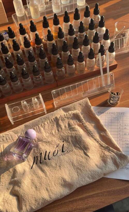 Hanoi: Vietnam Scents Perfumery Class - Starting with more than 80 scents