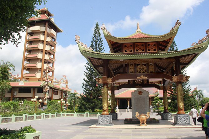 HCM City: 1-Day Cu Chi Signature Tunnels & Liberated Village - Vietnamese lunch after the historical sites