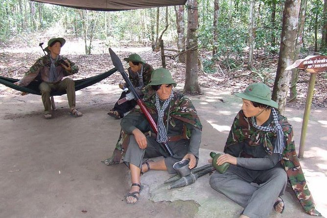 HCM: Cu Chi Tunnels-Tapioca Small Group Tour Morning or Afternoon - Guide quality can shape the entire day