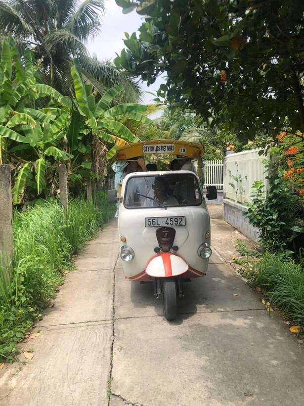HCM: Mekong Delta Islands Boat & Tuk-Tuk Tour with Tastings - Lunch beside the canals in Ben Tre