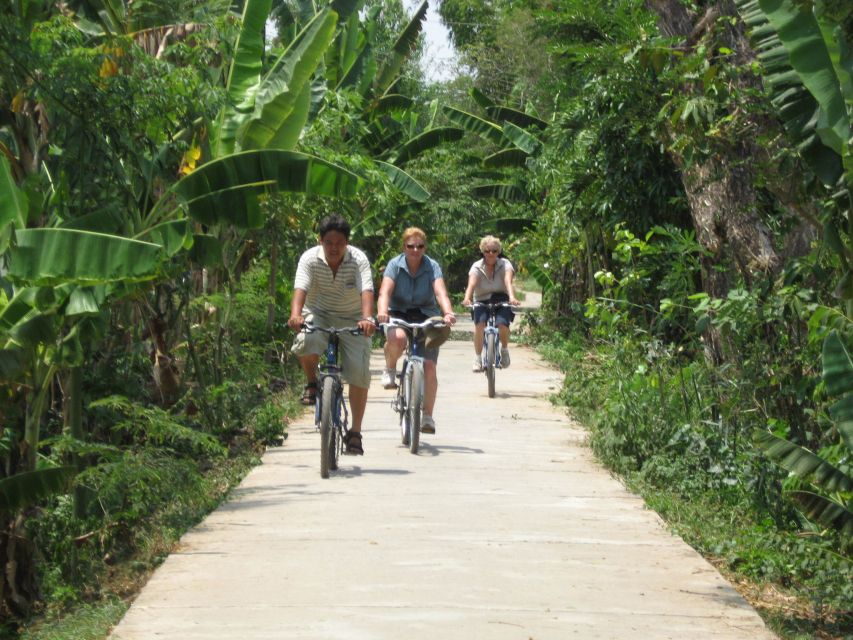 HCM: Mekong Delta, My Tho & Ben Tre Coconut Village - Vinh Trang Pagoda: a calm first stop