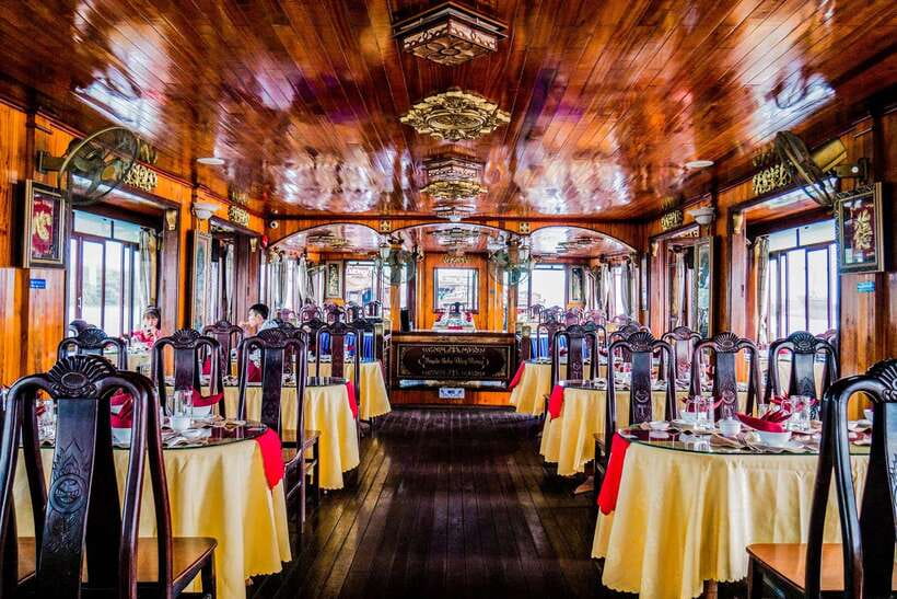 HCM: Saigon River Dinner Cruise - Music, cultural performance, and the upper deck
