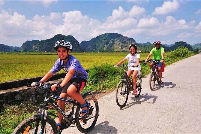 Hidden Ninh Binh Luxury Full Day Group Tour (Tam Coc - Hoa Lu) - Key points at a glance