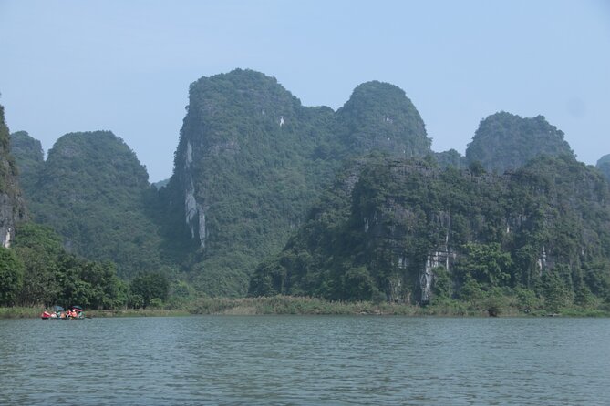 Hidden Ninh Binh Luxury Full Day Group Tour (Tam Coc - Hoa Lu) - Who should book this tour?
